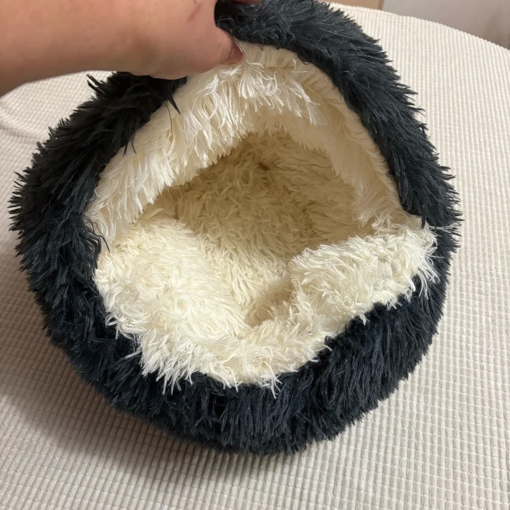 Plush Cat Cave Bed - Cream Interior with Black Exterior